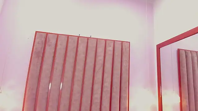 Zoe_Monrow webcam