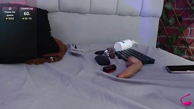 charlotte_brawn webcam