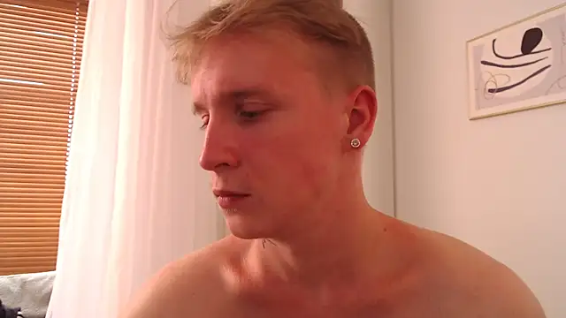 AlexxSweet webcam