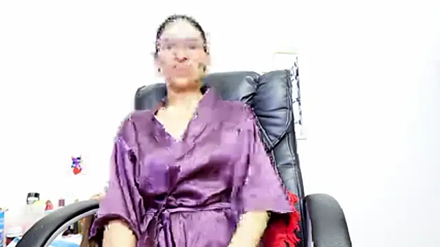 Aries_Mature webcam