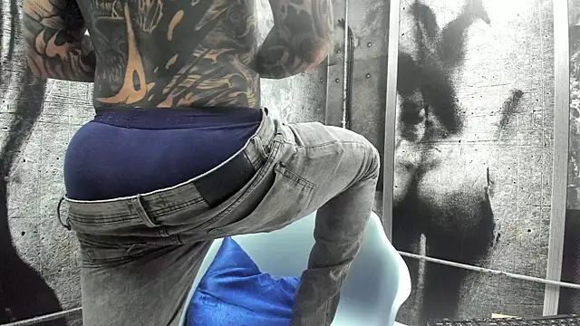 Gury_tattoo webcam