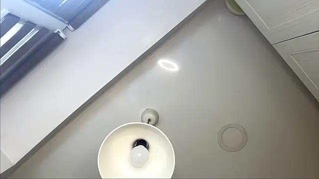 ZaraGuyette webcam
