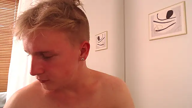 AlexxSweet webcam