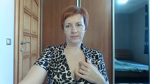 LoraLoraMay webcam