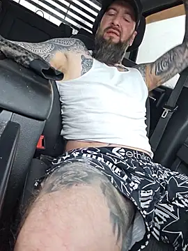 Beardedtattood webcam