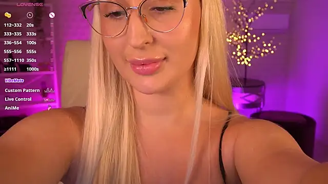 LiaBrazzerr webcam