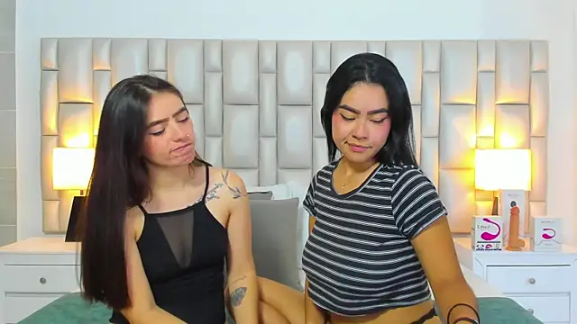 paola_katy_dicks webcam