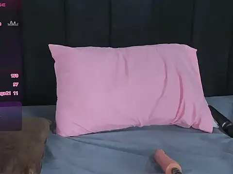 Sophia-Gomezz webcam