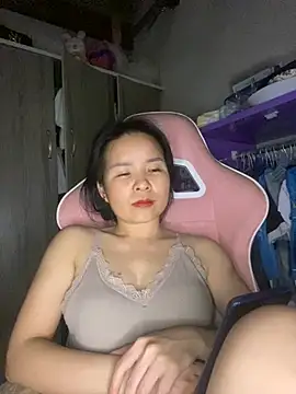 Ivy_Trix2 webcam