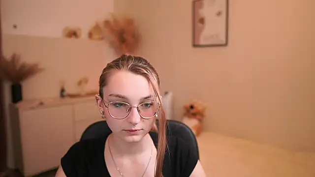 Sophielux18 webcam