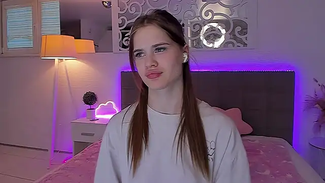 LuisaClover webcam