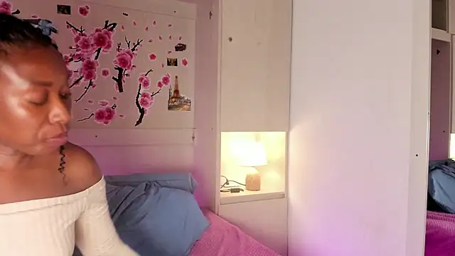 TaylorBloom webcam
