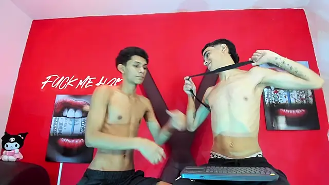 TWINKS_BOYSX webcam