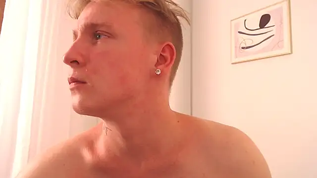 AlexxSweet webcam