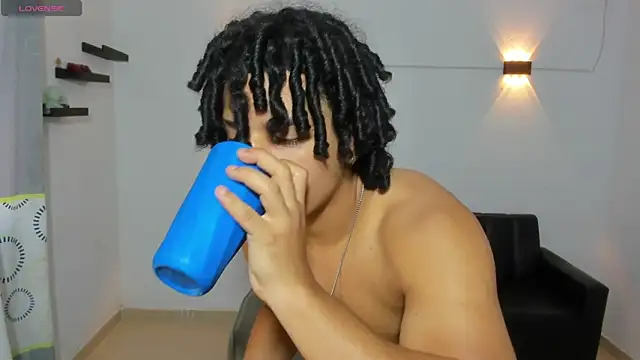 samxx_muscle - Samxx_muscle's free webcam - UK Sex Cams