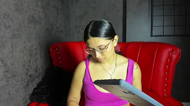 Janett_Moore webcam
