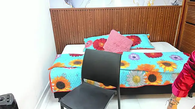 Holly_22 webcam
