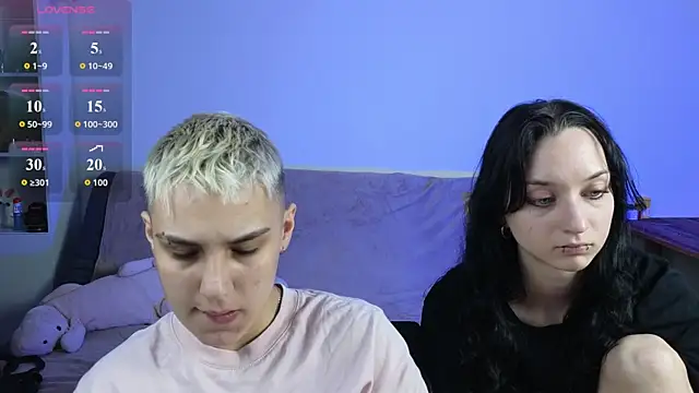 LuxuryLoverss webcam