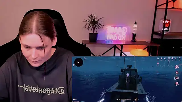Nessi_Villain webcam