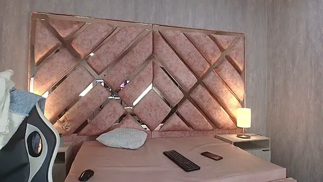 TamaraaHoney webcam
