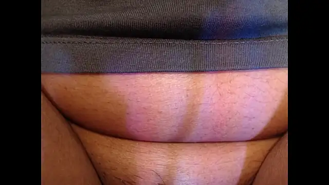 MisRiya21 webcam