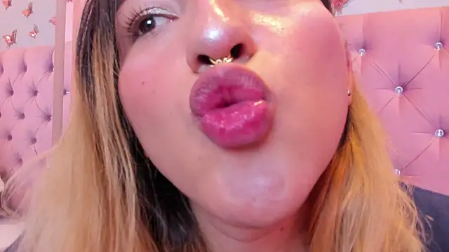tomlondon_ - TomLondon_'s free webcam - UK Sex Cams