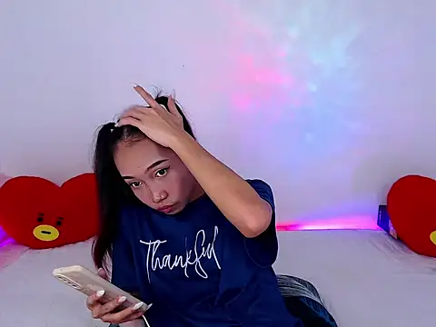 Sweet_kittyxx webcam