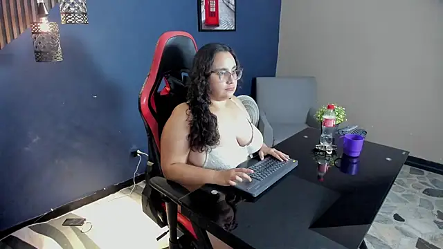 MahlaKhalifa webcam