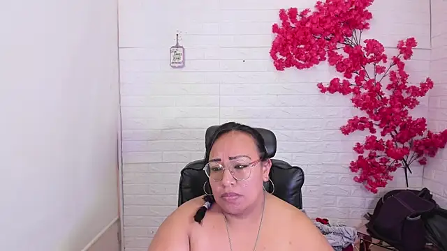 Shara_Oz webcam