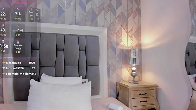zharia_lux_25 webcam