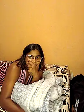 indianstrawberrylips4u webcam