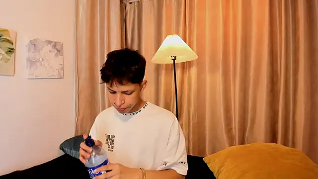 Ethan_qop webcam