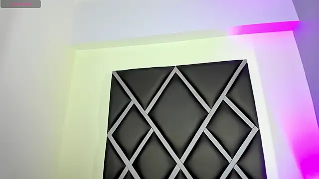 maddie_01 - Maddie_01's free webcam