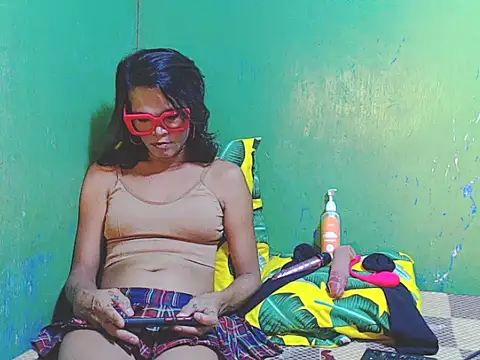 ToiletPlayBarbieDoll webcam
