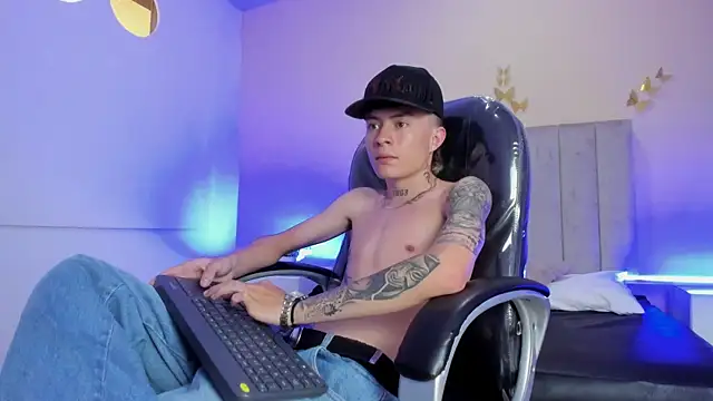 Nascary_Fox webcam