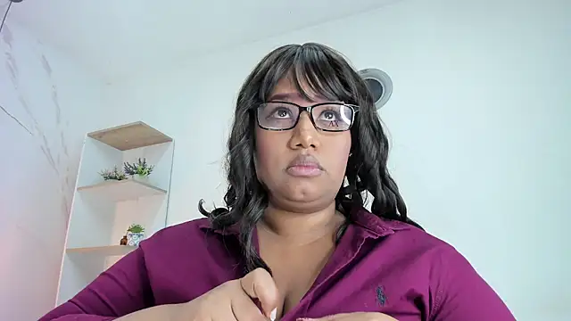 Belle_Brunette webcam
