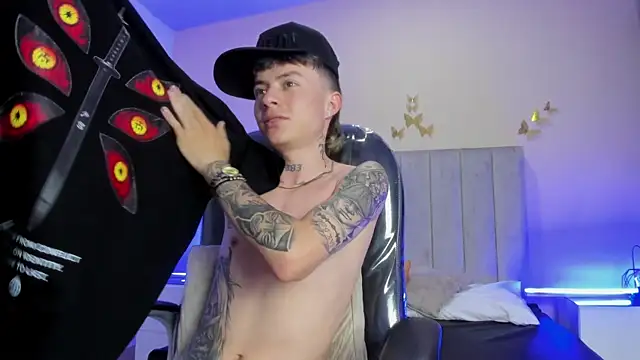 Nascary_Fox webcam