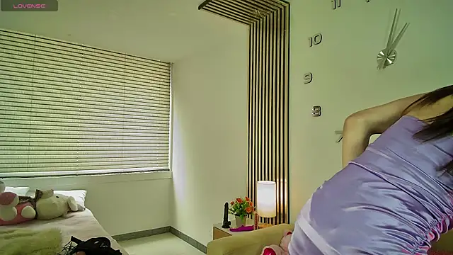 Juliette_Doll_ live sex cam