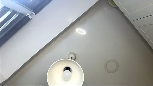 ZaraGuyette webcam