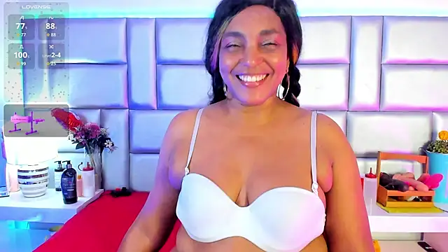 LovelyNickii webcam