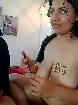 Liily_Foxxy webcam