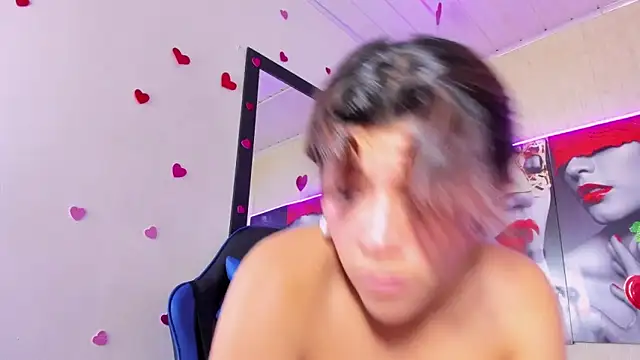 Raven_Rouge_ webcam