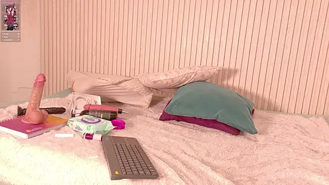 MiaJanss webcam