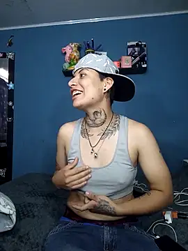 tomi_tomboy webcam