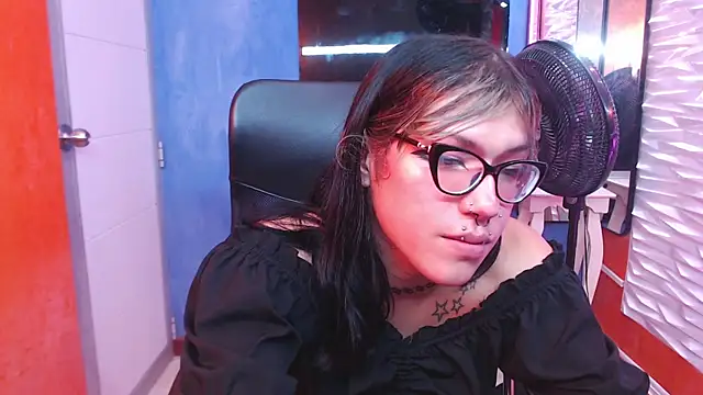 lilith_ayanami webcam