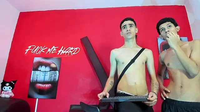 TWINKS_BOYSX webcam