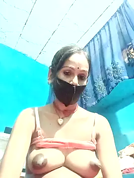 Nandani-758 webcam