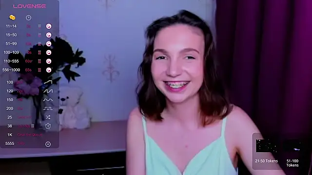KindHazelHere_ webcam