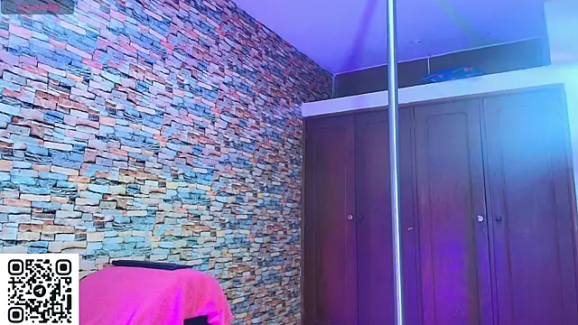 jade_roush webcam