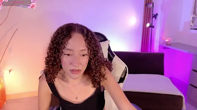 ChloeMoreti webcam